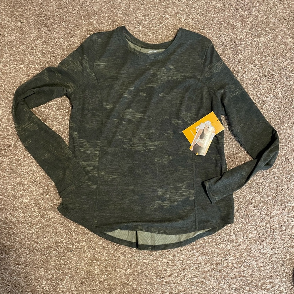 Green camo workout top